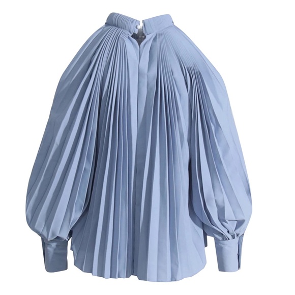 💐 Gorgeous Pleated Rolled Neck Cold Shoulder Top - Picture 10 of 10